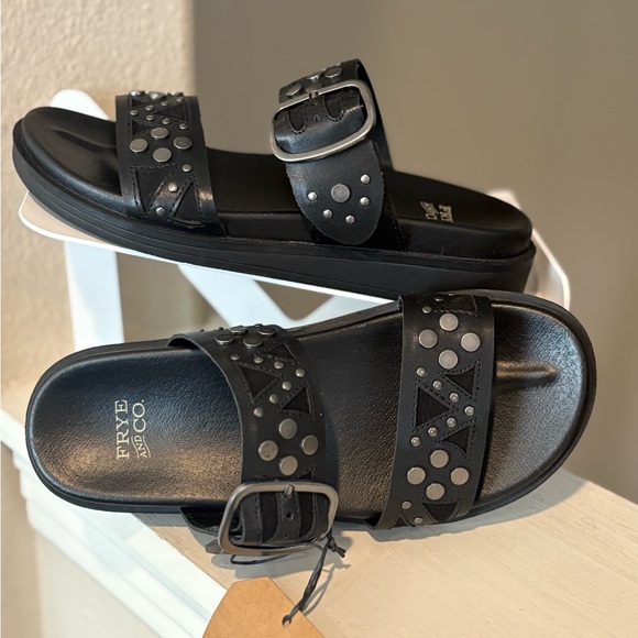 FRYE AND CO. Shoes - Frye & Co. Castella Women’s Black Sandal Size 6 Gun Metal Studs Adj. Strap NIB